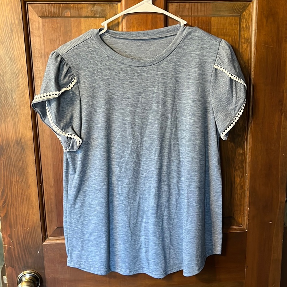 Blue dressy tshirt